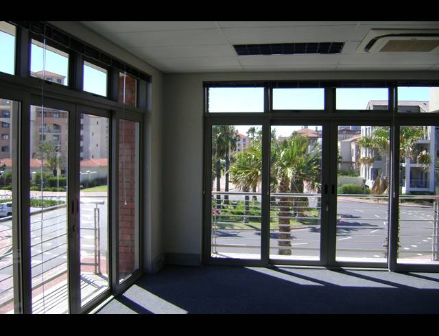 118M² OFFICE TO LET IN CENTURY CITY